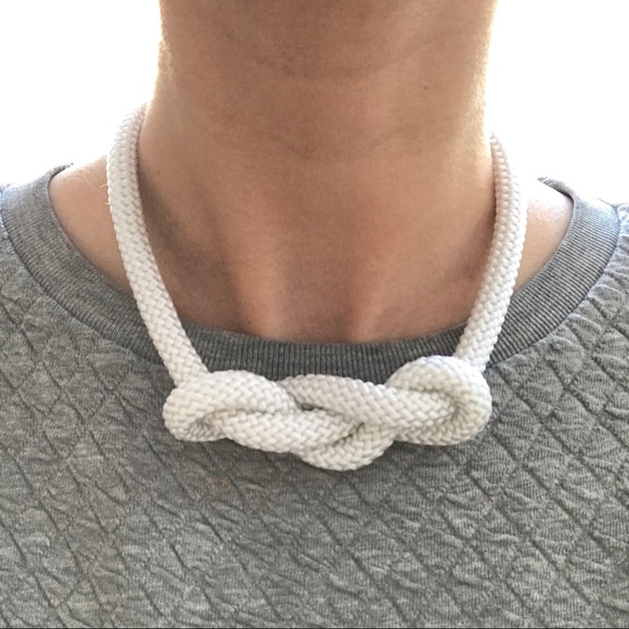 White rope necklace - Multiple ways to wear - Picture 14 of 15